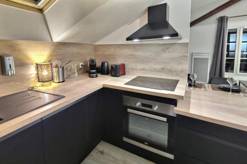 Kuchyň nebo kuchyňský kout v ubytování Magnifique, T2 Bis spacieux & calme, Neuf, Parking