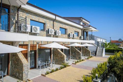 Gallery image of Stone Suites in Pefkohori