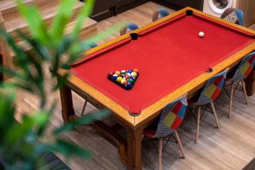 Τραπέζι μπιλιάρδου στο Capsule Luna Park - Jacuzzi - Sauna - Jeux & Arcades - Billard - Netflix & Home cinéma -