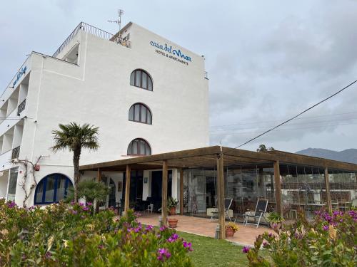 Casa Del Mar Hotel & Apartaments