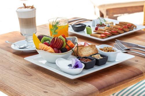 Jídlo v hotelu nebo okolí