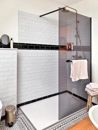Dapur atau dapur kecil di SOLEY - Stylische Ferienwohnung idyllisch gelegen