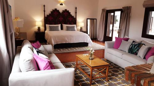 La Roca Rara - 8 Bedroom Villa