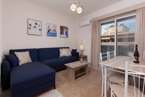 A seating area at Bon Bonheur apartments