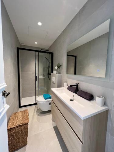 amazing new property in the heart of the old town of antibes photo 3
