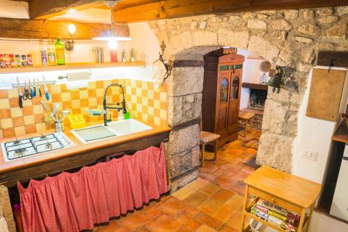 Φωτογραφία από το άλμπουμ του Su Cucumiao - Tipica casa con terraza panoramica σε Santu Lussurgiu