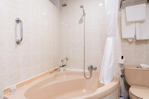 Hotel Restaurante Capri, Tossa de Mar – Updated 2022 Prices