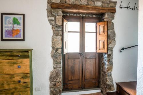 Φωτογραφία από το άλμπουμ του Su Cucumiao - Tipica casa con terraza panoramica σε Santu Lussurgiu