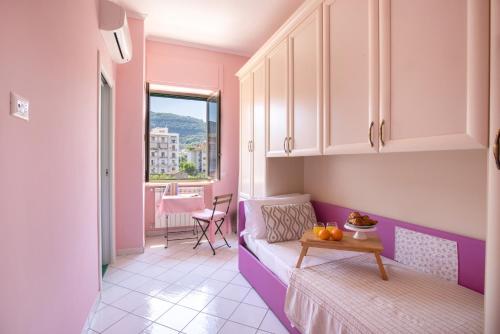 Photo de la galerie de l'établissement City Home in Sorrento with Balcony and view, à Sorrente