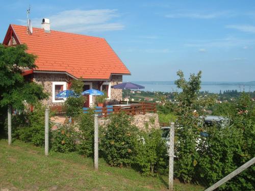 Szent Orbán Vendégház 8256 Ábrahámhegy, Szilvádi utca 0120/33 hrsz kép - 3