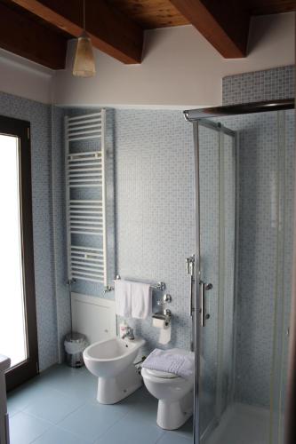 Ένα μπάνιο στο Ideal Residence & SPA