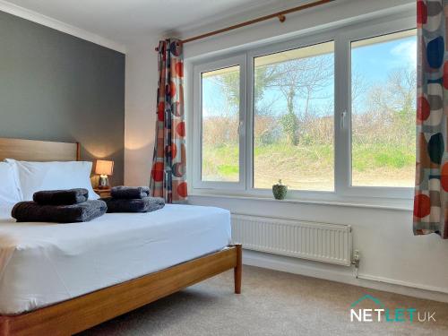 Gallery image of Gannet's Lodge in Pembrokeshire