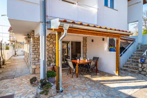 Μπαλκόνι ή βεράντα στο Maia Lena