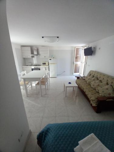 Una cocina o cocineta en Casa Vacanza Marco Gianola Formia