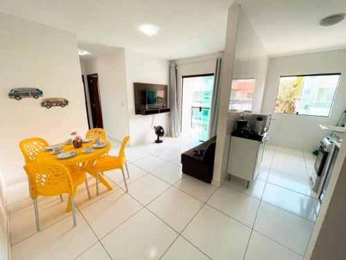 Η κουζίνα ή μικρή κουζίνα στο Flats Vieiras do Maragogi