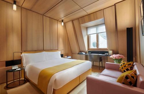 Hotel Cafe Royal Image