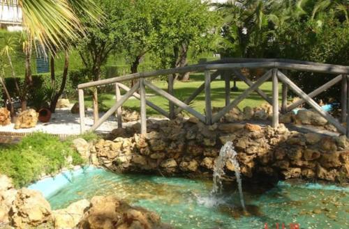 The swimming pool at or close to Islantilla a 50 metros de la playa