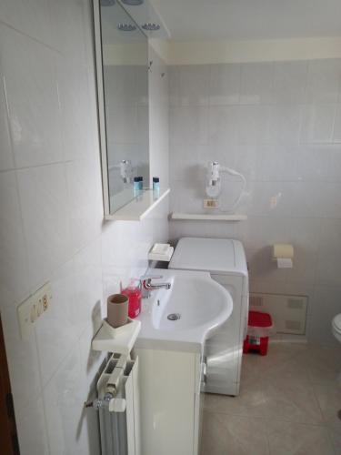 Un baño de Casa Vacanza Marco Gianola Formia
