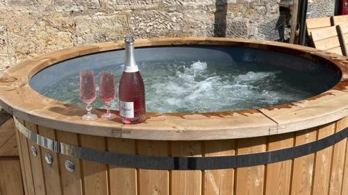 Galeriebild der Unterkunft 2-Bed Barn Hot Tub & Pet Friendly near Muirkirk in Cumnock