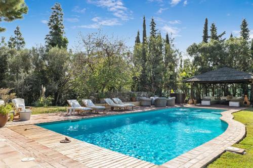 Spectacular Spanish Villa with Spacious Gardens, Málaga ...