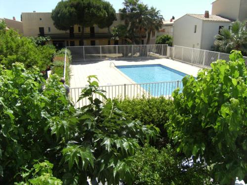 Appartement Cap d'adge à côté camp natu