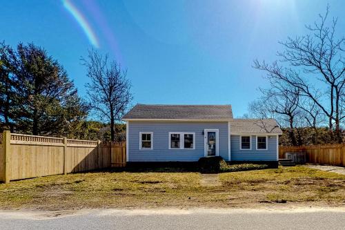 Cold Storage Beach Cottage – Photos 2