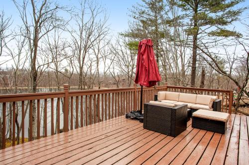 Balkoni atau teres di Highland Hideaway