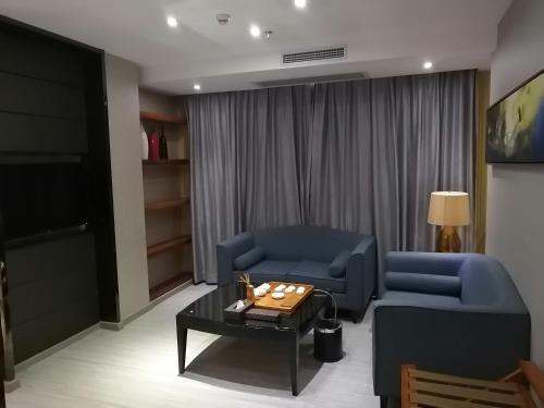 Ramada Meizhouにあるシーティングエリア