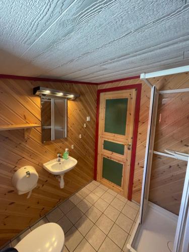 Kupaonica u objektu Fjordcamp