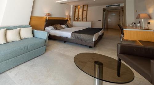Gran Palas Hotel - Spa incluidoにあるベッド