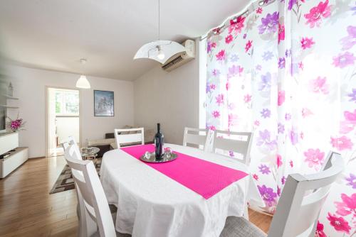 Apartment Lidija