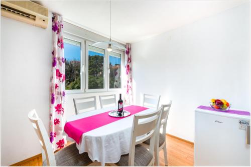 Apartment Lidija