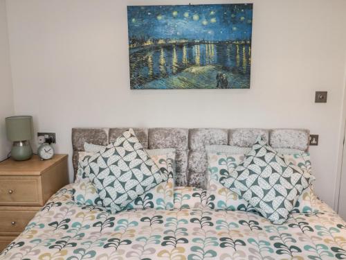 Postel nebo postele na pokoji v ubytování Nevaeh Lodge
