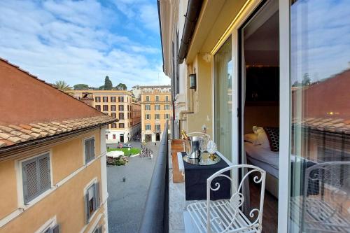 Balkón nebo terasa v ubytování HELMIRAGE PIAZZA DI SPAGNA SUITE