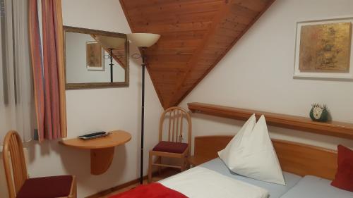 Posteľ alebo postele v izbe v ubytovaní Pension Persch