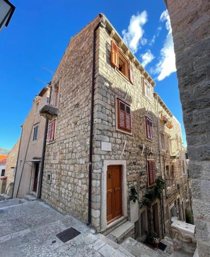 Dubrovnik Throne Suite IV