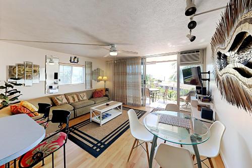 Island Surf Condo 516 – Photos 2