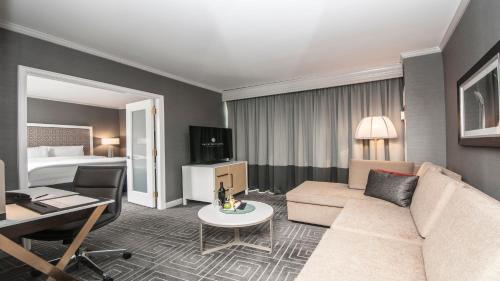 InterContinental Kansas City at the Plaza, an IHG Hotel Image