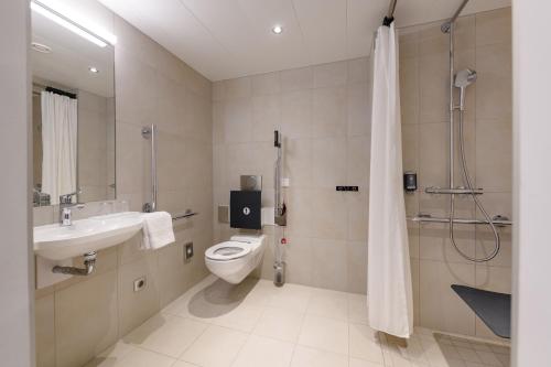 Bilik mandi di Novotel Wien Hauptbahnhof