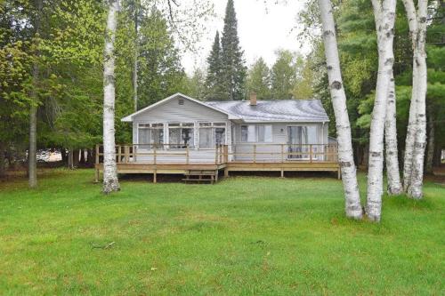 Birch Cove Bungalow – Photos 2