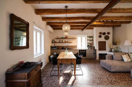 Posedenie v ubytovaní Villa Kana - Mediterranean holiday home