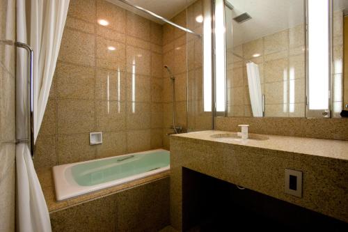 A bathroom at Hotel Uohan