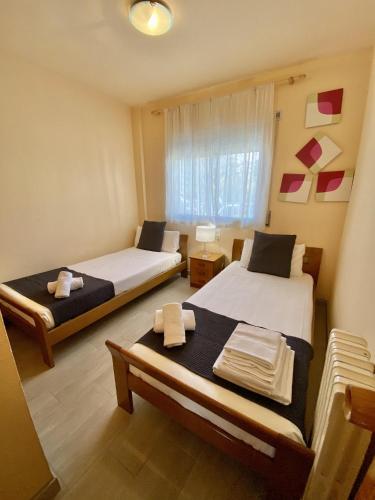 For a Stay Eden Mar