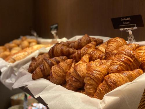 Comida en o cerca de este hotel