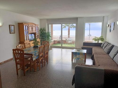 Piso Jover alojamiento en primera línea del Mar !!