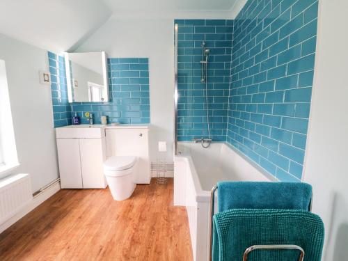 Koupelna v ubytování Aditum Cottage