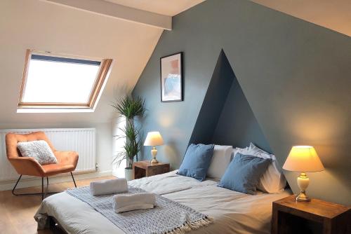 מיטה או מיטות בחדר ב-Modern 3-bedrooms house with 6 guests