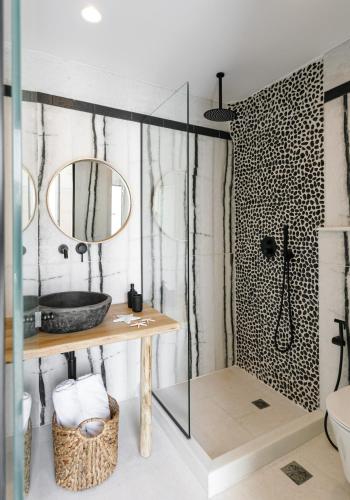 Bagno di Naxos Earth Suites