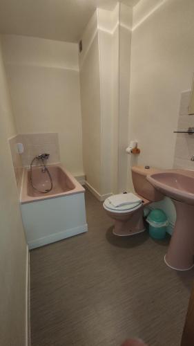 Koupelna v ubytování Hotel Angleterre