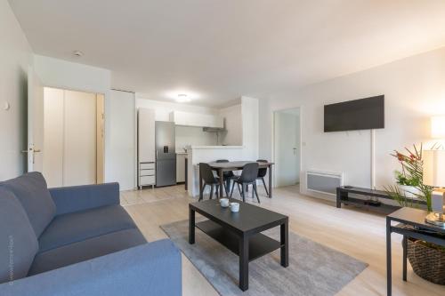 LA GARONNE - FAIRYTALE FACTORY